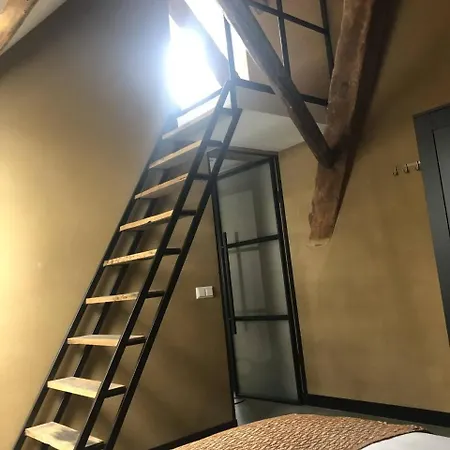 Hoeve Vierhuyse * Акерслот
